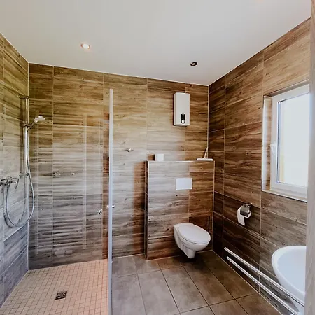 Haus Marksburg لانشتاين